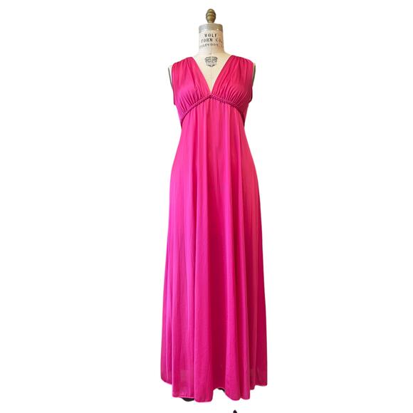 vintage 1970s magenta nylon vanity fair nightgown 70s loungewear med disco pink - Picture 10 of 10